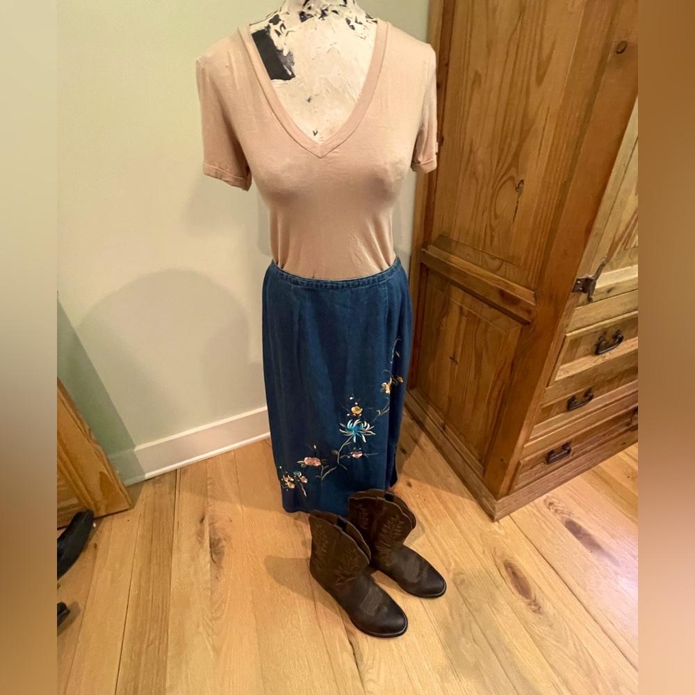 Blair vintage style floral embroidered long denim skirt, Sz M